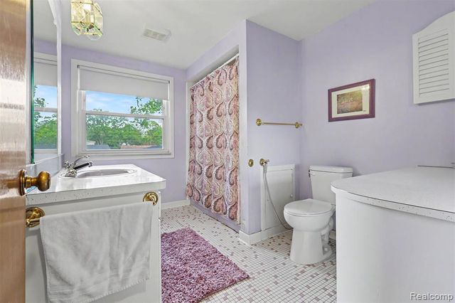 369 Norborne Avenue, Dearborn Heights, MI 48127