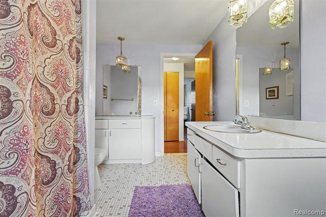 369 Norborne Avenue, Dearborn Heights, MI 48127