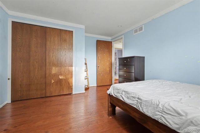 369 Norborne Avenue, Dearborn Heights, MI 48127