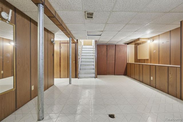 369 Norborne Avenue, Dearborn Heights, MI 48127