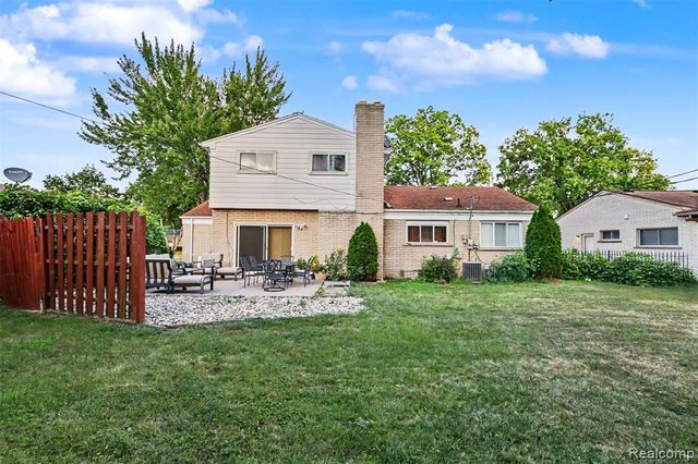 369 Norborne Avenue, Dearborn Heights, MI 48127