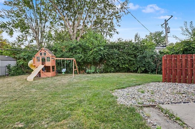 369 Norborne Avenue, Dearborn Heights, MI 48127