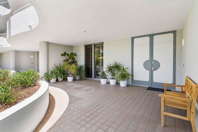 2001 SE Sailfish Point Boulevard 105, Stuart, FL 34996