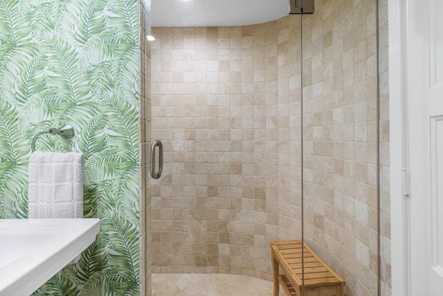 2001 SE Sailfish Point Boulevard 105, Stuart, FL 34996