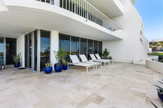 2001 SE Sailfish Point Boulevard 105, Stuart, FL 34996