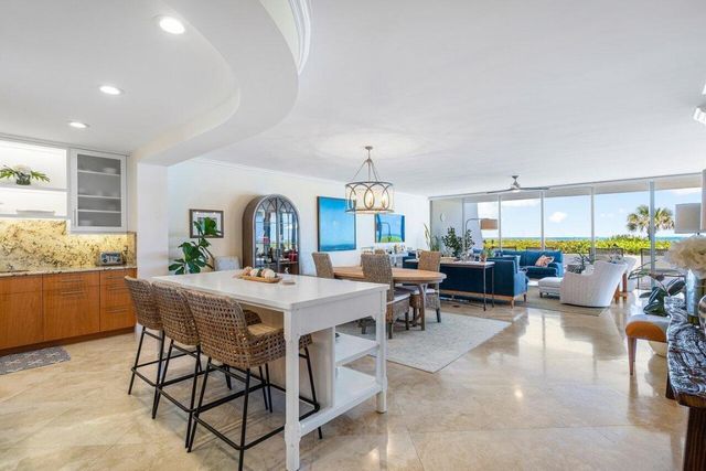 2001 SE Sailfish Point Boulevard 105, Stuart, FL 34996