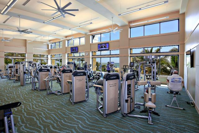 2001 SE Sailfish Point Boulevard 105, Stuart, FL 34996