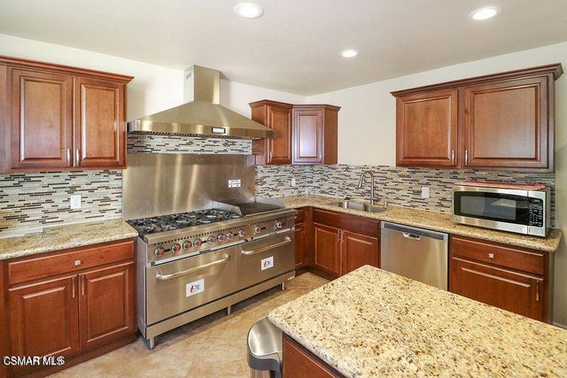 68 La Palma, Newbury Park, CA 91320