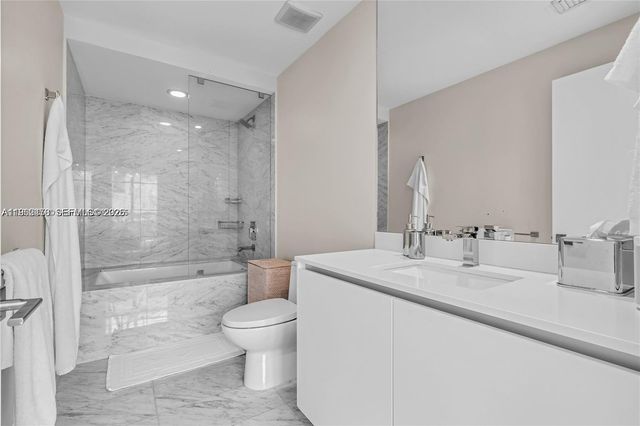 650 NE 32nd St BH6, Miami, FL 33137