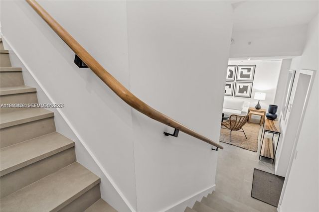 650 NE 32nd St BH6, Miami, FL 33137