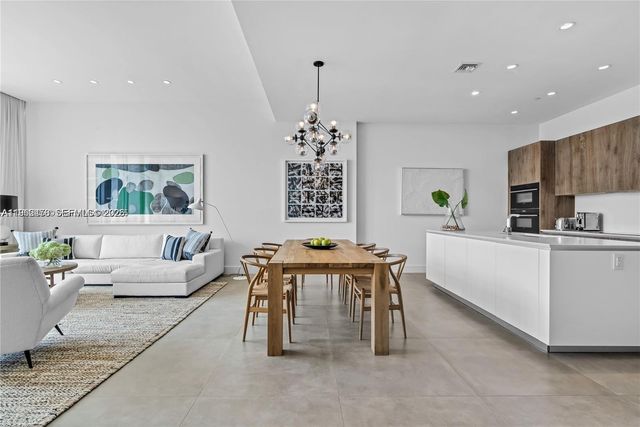 650 NE 32nd St BH6, Miami, FL 33137