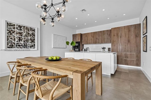 650 NE 32nd St BH6, Miami, FL 33137