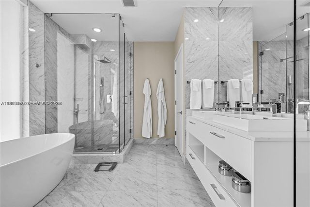 650 NE 32nd St BH6, Miami, FL 33137