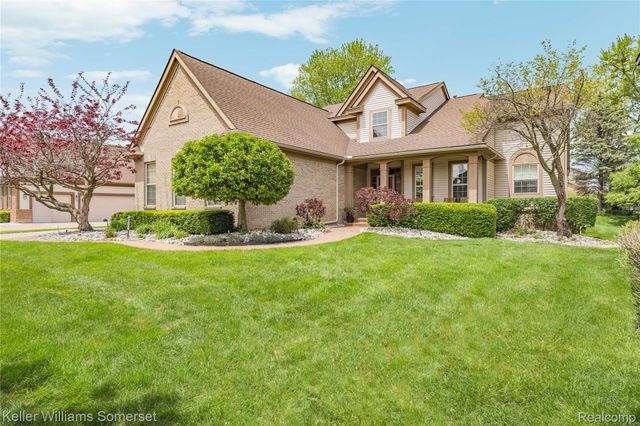 8354 Hummingbird, Commerce Charter Township, MI 48382