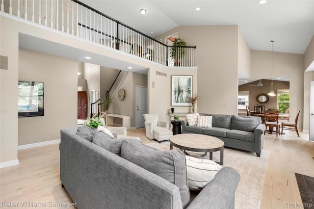 8354 Hummingbird, Commerce Charter Township, MI 48382