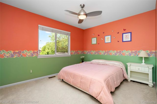 8354 Hummingbird, Commerce Charter Township, MI 48382