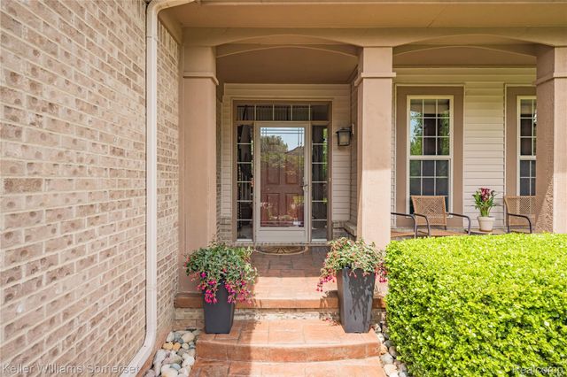 8354 Hummingbird, Commerce Charter Township, MI 48382
