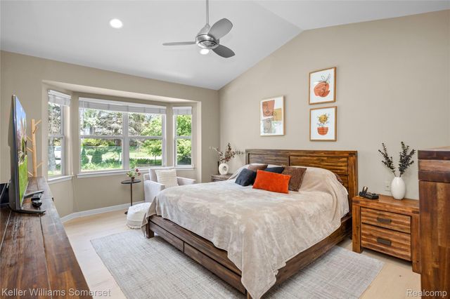 8354 Hummingbird, Commerce Charter Township, MI 48382