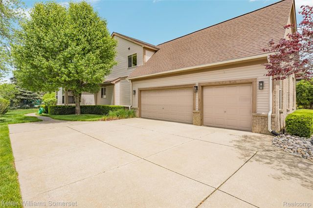 8354 Hummingbird, Commerce Charter Township, MI 48382