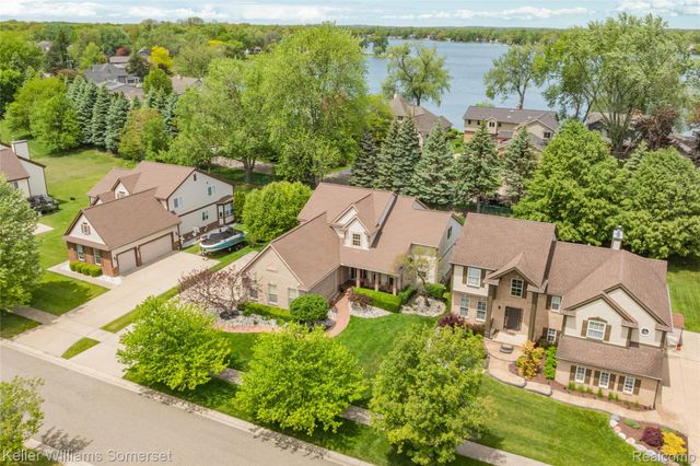 8354 Hummingbird, Commerce Charter Township, MI 48382