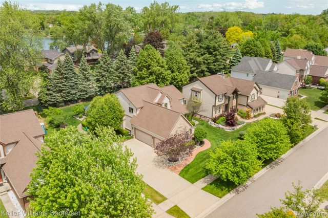 8354 Hummingbird, Commerce Charter Township, MI 48382