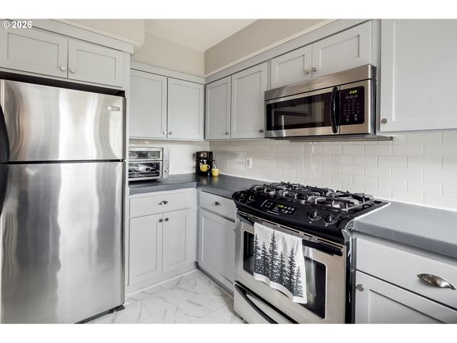 227 Ne 61ST Ave 1, Portland, OR 97213