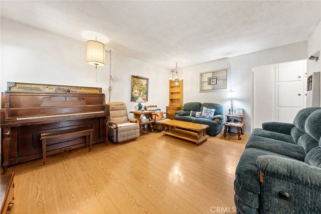 526 E Olive Avenue A, Monrovia, CA 91016