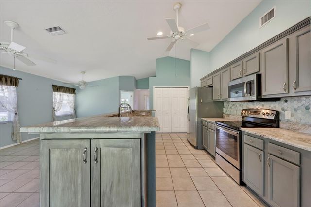 13440 SW PEMBROKE CIRCLE N, Lake Suzy, FL 34269