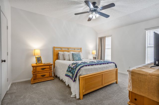 512 Oak Ridge Court, Crowley, TX 76036