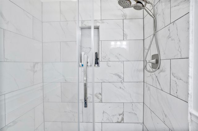 512 Oak Ridge Court, Crowley, TX 76036