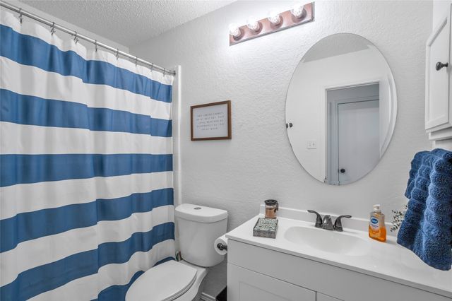 512 Oak Ridge Court, Crowley, TX 76036