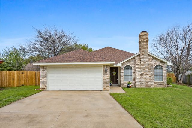 512 Oak Ridge Court, Crowley, TX 76036