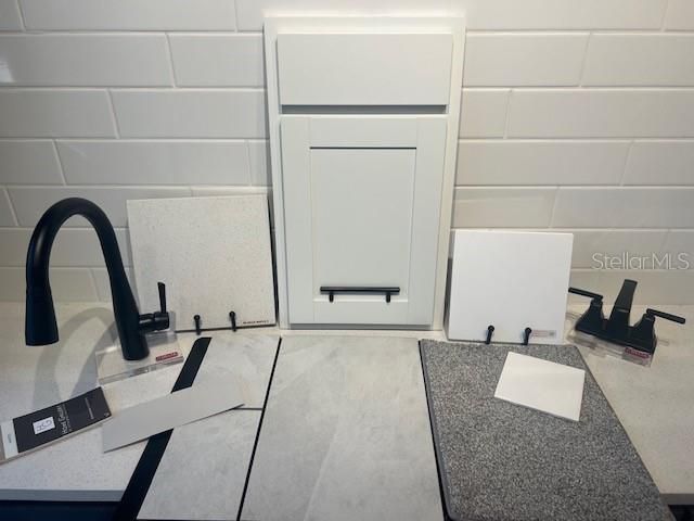 164 FLAG LILLY LANE, Umatilla, FL 32784