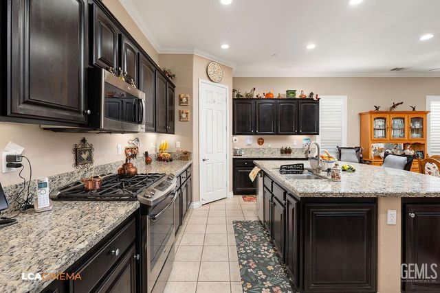 9804 Kingsport Place, Bakersfield, CA 93306