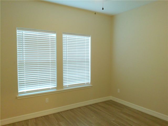 7637 Clearbrook Dr, Corpus Christi, TX 78413