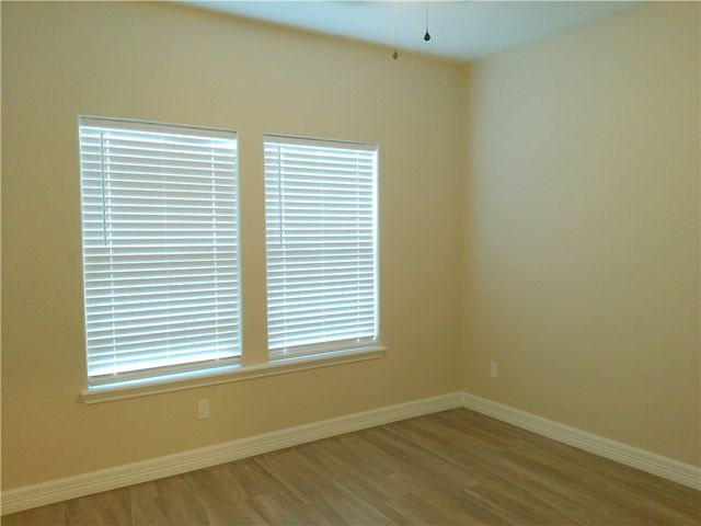 7637 Clearbrook Dr, Corpus Christi, TX 78413