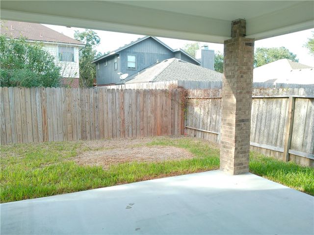 7637 Clearbrook Dr, Corpus Christi, TX 78413