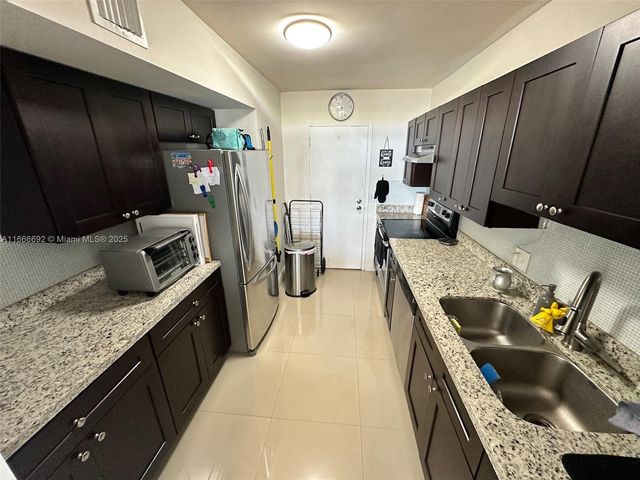 2201 S Ocean Dr 904, Hollywood, FL 33019