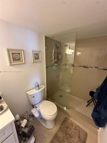 2201 S Ocean Dr 904, Hollywood, FL 33019