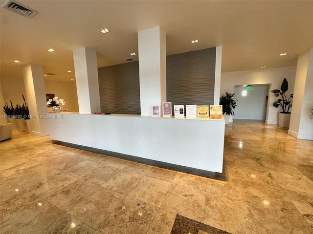 2201 S Ocean Dr 904, Hollywood, FL 33019