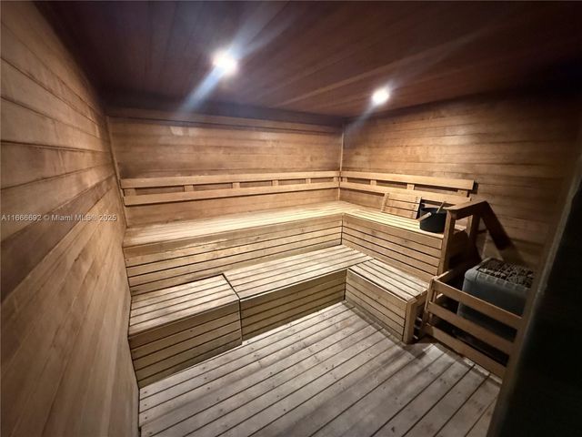 2201 S Ocean Dr 904, Hollywood, FL 33019