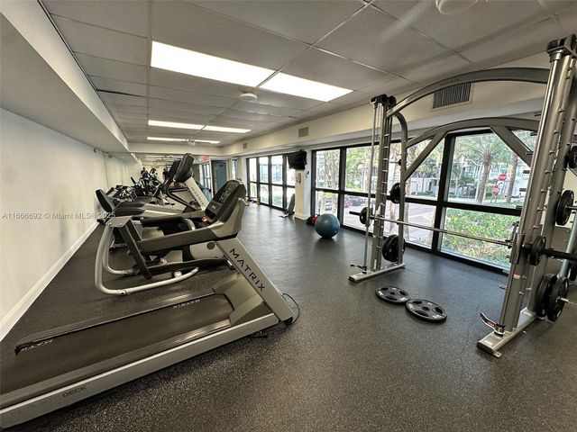 2201 S Ocean Dr 904, Hollywood, FL 33019