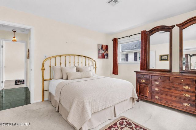 10 Biabou Drive, Toms River, NJ 08757