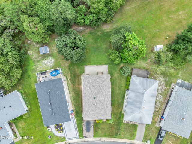 10 Biabou Drive, Toms River, NJ 08757