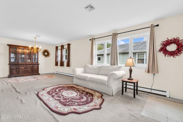 10 Biabou Drive, Toms River, NJ 08757