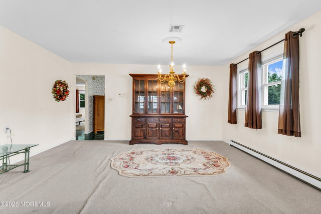10 Biabou Drive, Toms River, NJ 08757