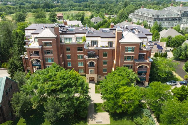 120 Seaver Street C102, Brookline, MA 02445