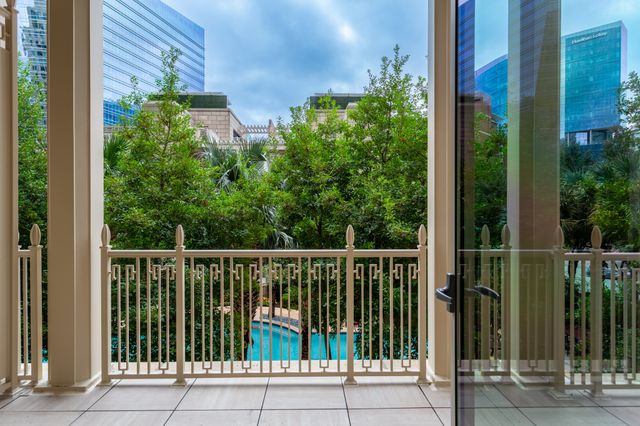 2555 N PEARL Street 201F, Dallas, TX 75201
