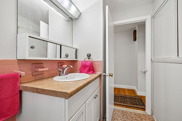 15 Dana Rd, Maynard, MA 01754