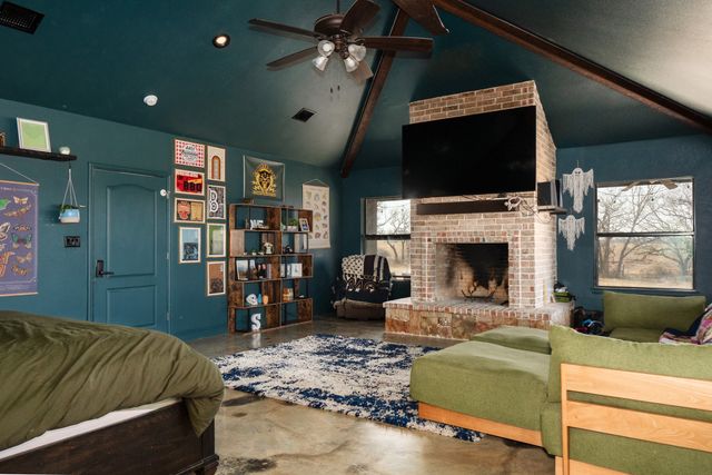 1460 County Road 3591, Paradise, TX 76073